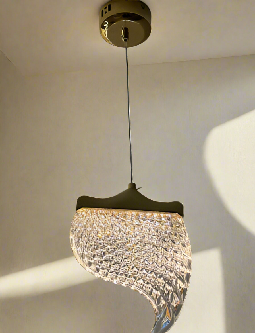 Vagitus Maui crystal pendant light