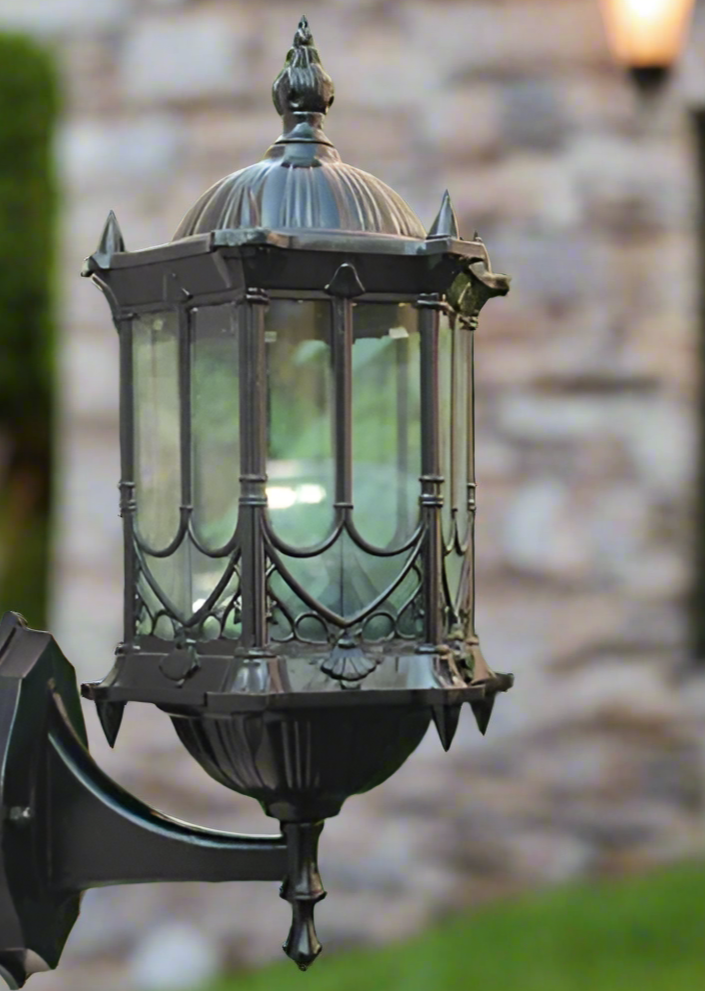 BG1 Outdoor Wall Light